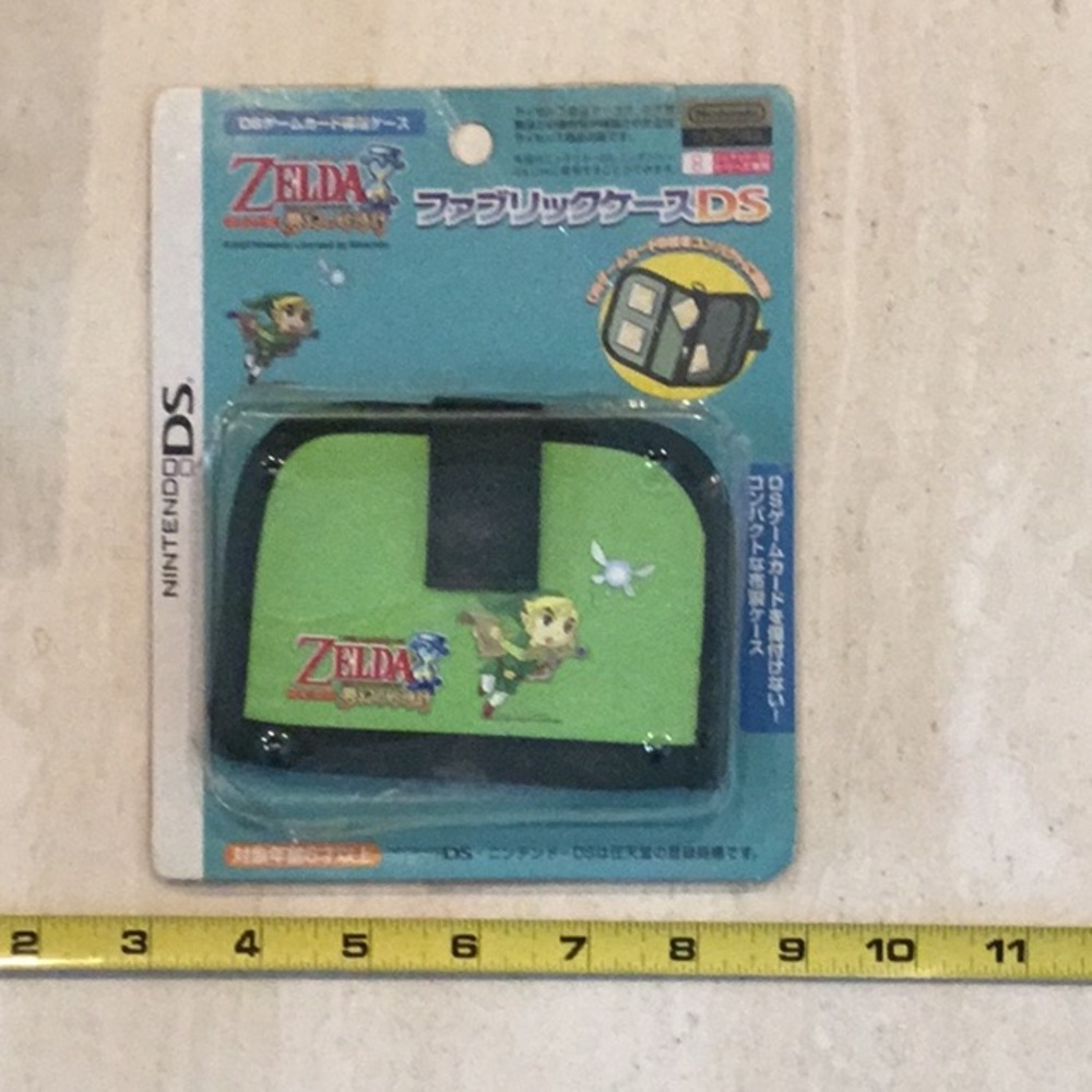 The Legend Of Zelda 2007 DS Carrying Cartridge Games Case Japanese Holder 3DS - Picture 16 of 16